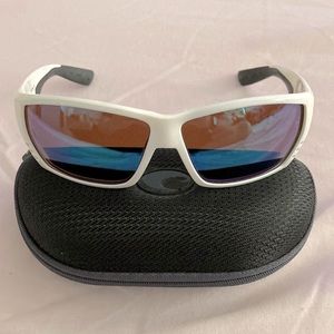 Costa Del Mar White Tuna Alley Green Mirror 580P Sunglasses
